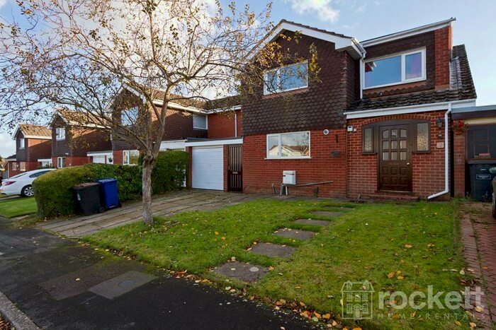 4 Bedroom Link Detached House To Rent In Como Place, The Westlands, Newcastle Under Lyme, Staffordshire, ST5