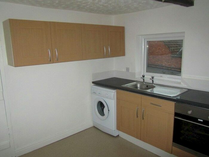 2 Bedroom Flat To Rent In Swan Bank, Congleton, CW12