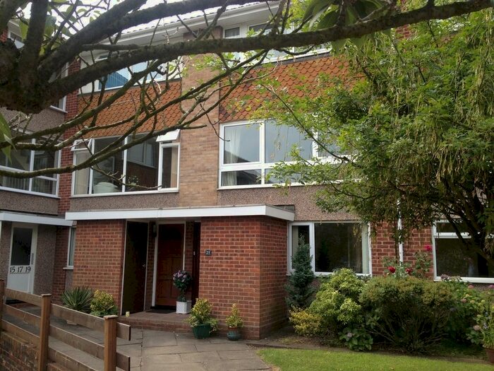 2 Bedroom Flat To Rent In Sutton Court, Little Sutton Lane, Sutton Coldfield, B75