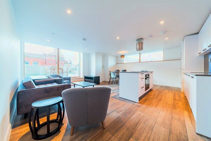 2 Bedroom Flat To Rent In Queen Street Maidenhead, SL6