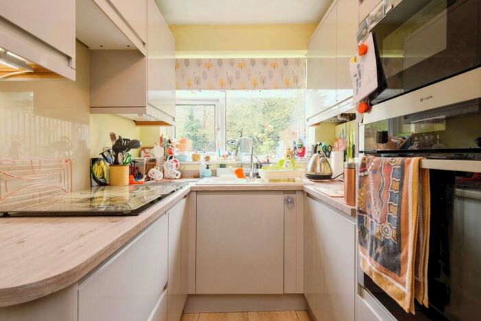 1 Bedroom Flat For Sale In Old Dover Road, Canterbury, Kent, CT1