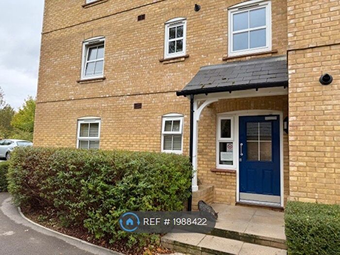 1 Bedroom Flat To Rent In Woolston Place, Sherfield On Loddon, RG27