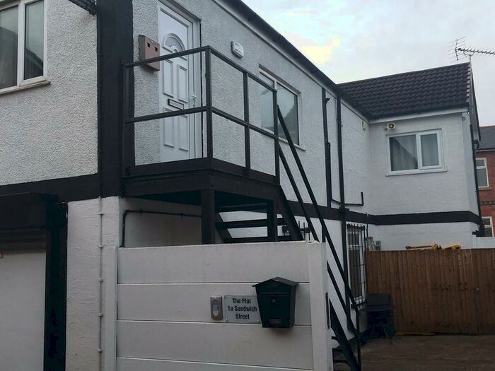 2 Bedroom Apartment To Rent In A Sandwich Street Worsley., M28