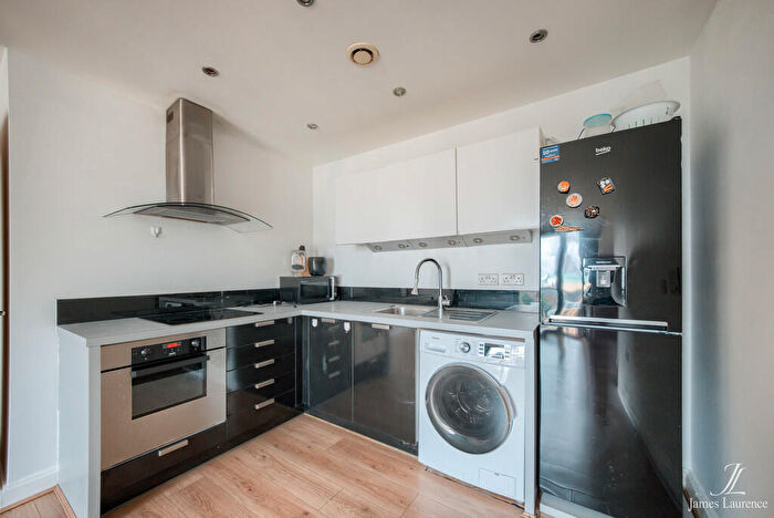 2 Bedroom Apartment To Rent In Southside, St. John's Walk, Birmingham City Centre, B5