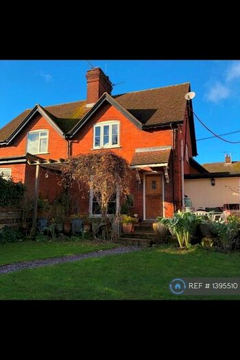 3 Bedroom Semi-Detached House To Rent In Goldfield Road, Tring, HP23
