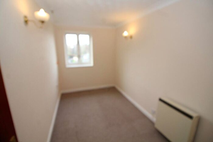 2 Bedroom Apartment To Rent In Queens Park View, Chester, Cheshire, CH4