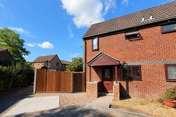 1 Bedroom Property To Rent In Hanson Close, Guildford, GU4