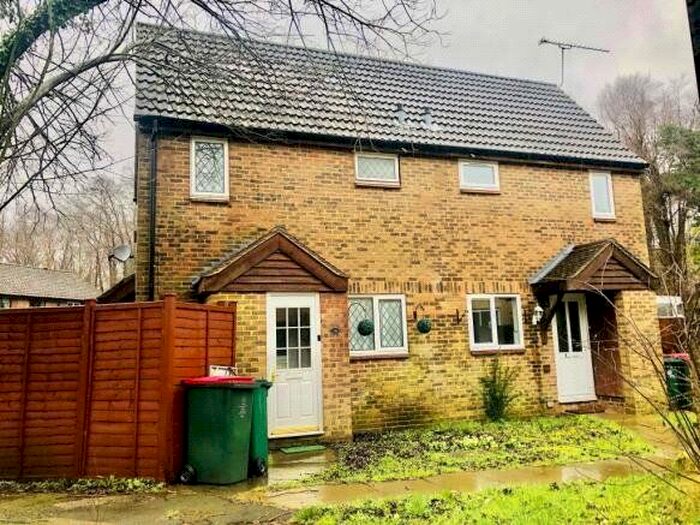 1 Bedroom End Of Terrace House To Rent In Chevening Close, Tollgate Hill, Crawley, West Sussex, RH11