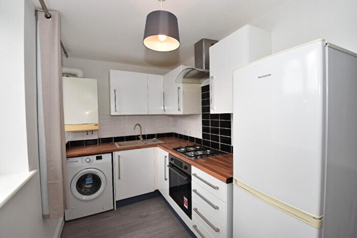 2 Bedroom Apartment To Rent In The Boulevard, Crawley, West Sussex, RH10