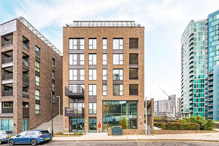 2 Bedroom Flat For Sale In Pavilions Court, Legacy Wharf, Cooks Road, London, E15