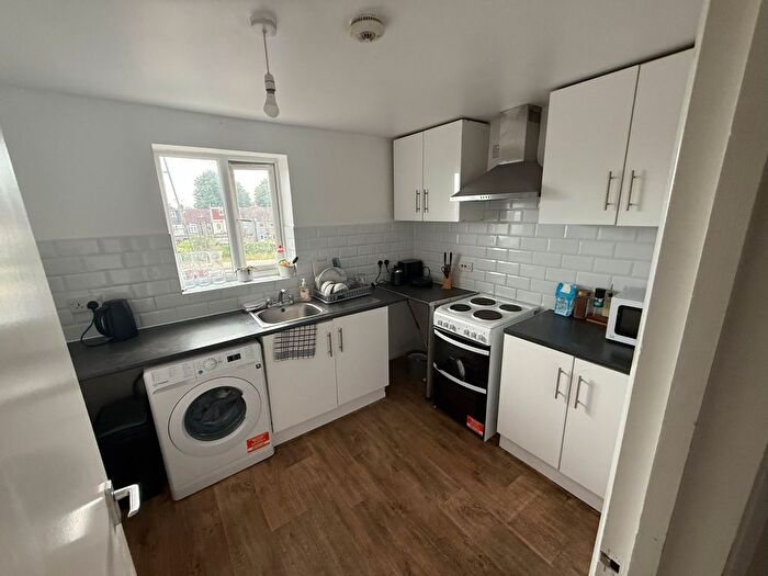 2 Bedroom Flat To Rent In Bedroom Flat – Greenslade Road, Barking, IG11