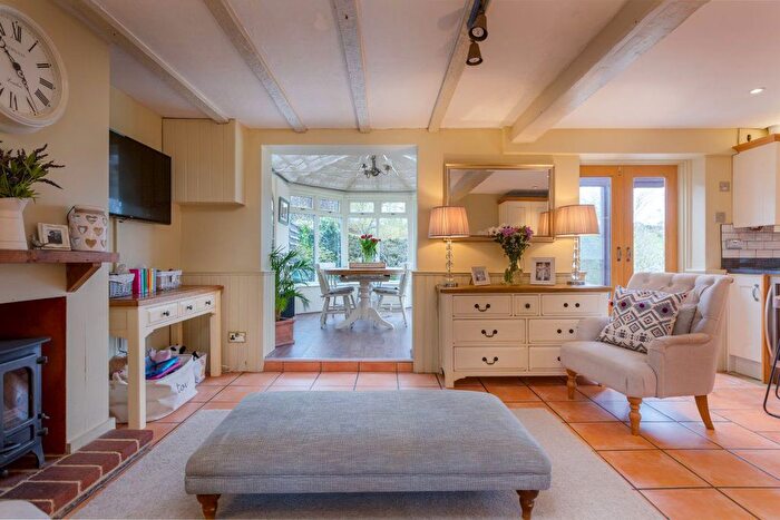 4 Bedroom Semi-Detached House To Rent In Weald, Sevenoaks, TN14