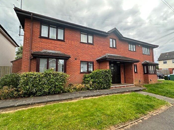 1 Bedroom Flat To Rent In Nunnery Avenue, Rothwell, Kettering, NN14
