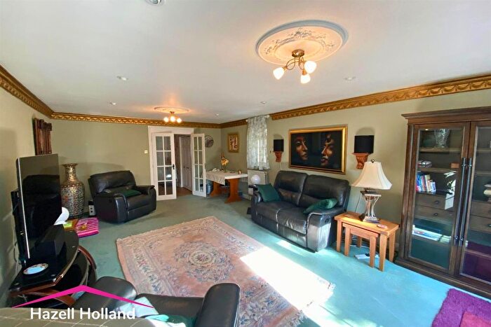 3 Bedroom Detached House For Sale In West View Road, Swanley, BR8