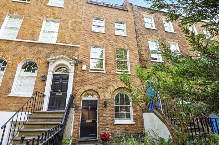 5 Bedroom Property For Sale In Kennington Road, Kennington, SE11