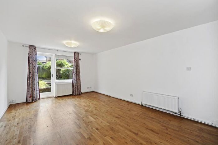 2 Bedroom Terraced House To Rent In Ploughmans Close, Camden, London, NW1