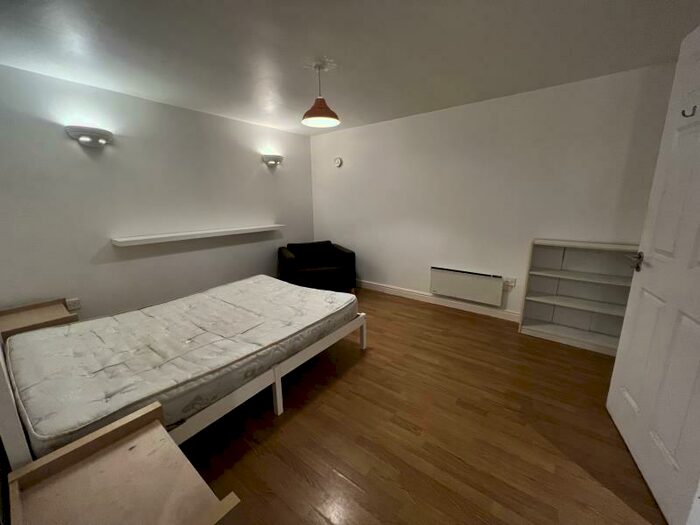 2 Bedroom Apartment To Rent In Barton Street, Castlefield, Manchester, M3