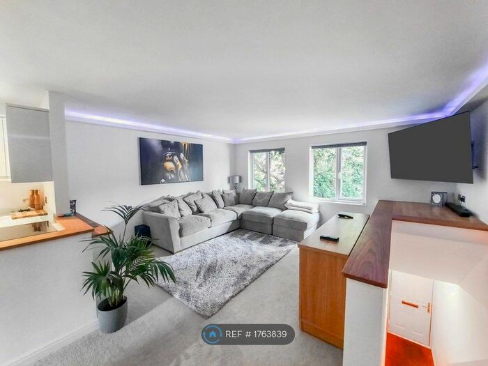 1 Bedroom Maisonette To Rent In Woodrush Crescent, Locks Heath, Southampton, SO31