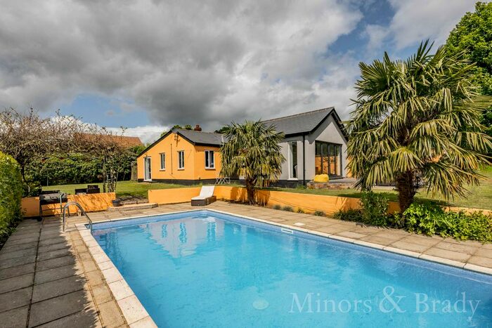 4 Bedroom Detached Bungalow For Sale In Fen Street, Old Buckenham, Attleborough, NR17