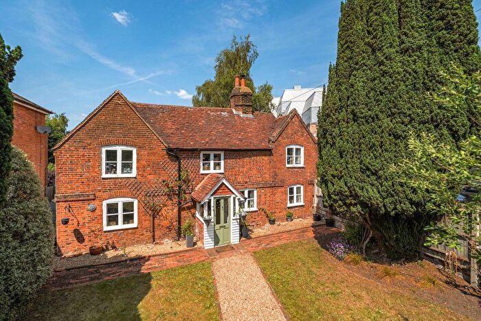 3 Bedroom Detached House To Rent In High Street, Old Woking, GU22