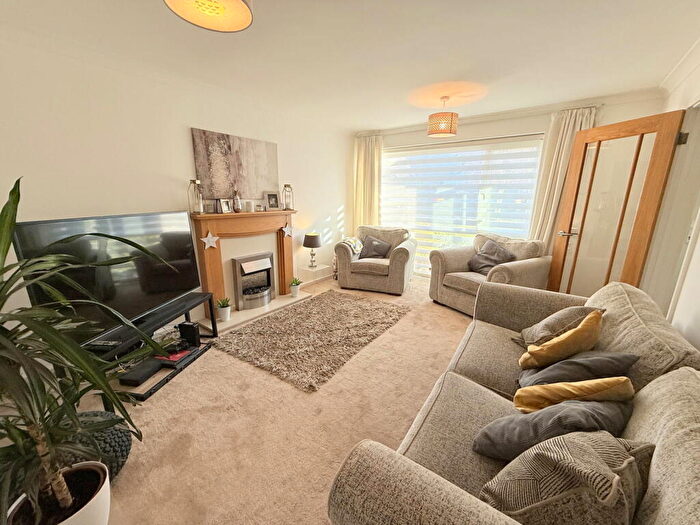 4 Bedroom Detached House For Sale In Raddington Drive, Solihull, B92
