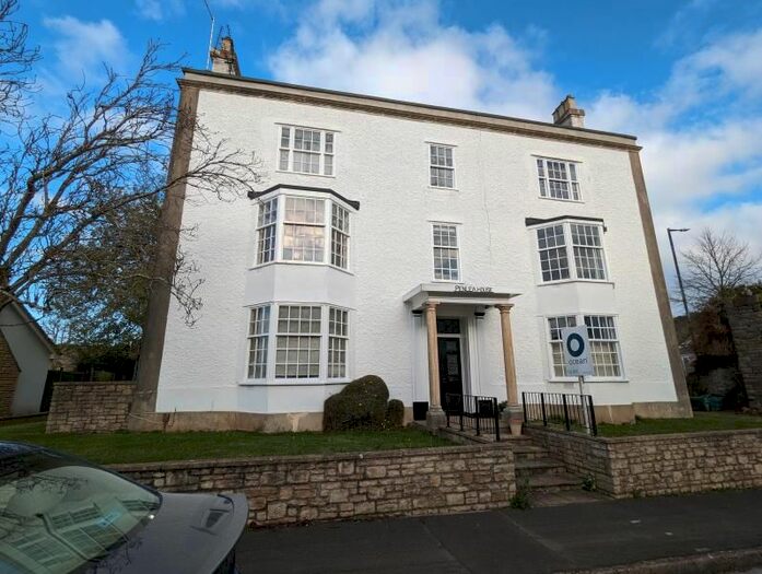 2 Bedroom Flat To Rent In High Street, Shirehampton, Bristol, BS11