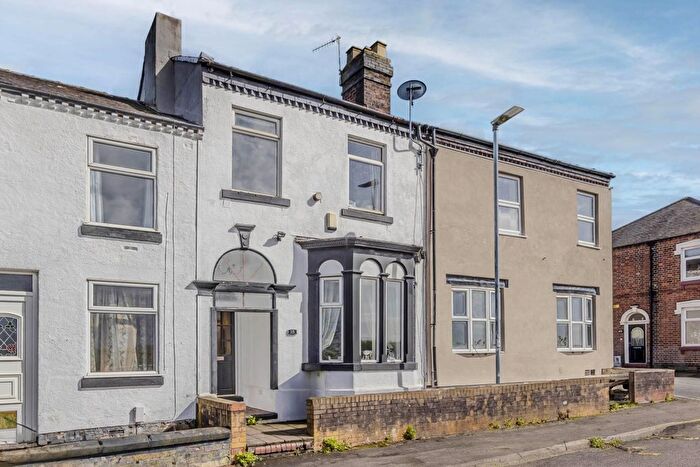 4 Bedroom Town House To Rent In West Parade, Fenton, ST4
