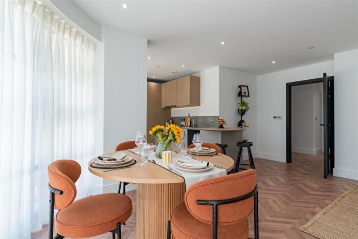 2 Bedroom Apartment For Sale In Studland Road, Alum Chine, BH4