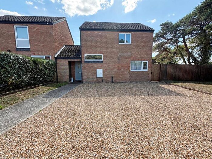2 Bedroom Link Detached House To Rent In Fir Walk, Raf Lakenheath, Brandon, IP27