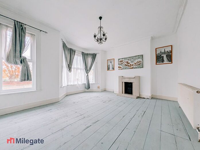 1 Bedroom Flat To Rent In Hamlet Road, Southend-On-Sea, SS1