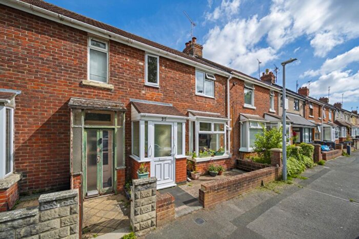 2 Bedroom Terraced House For Sale In Harcourt Road, Swindon, SN2