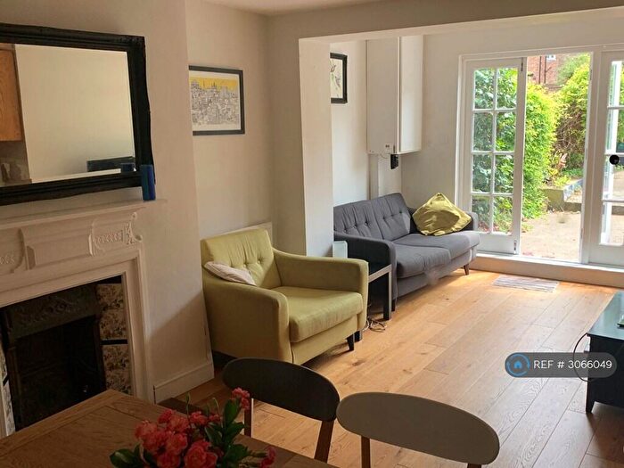 2 Bedroom Flat To Rent In Mildmay Road, London, N1
