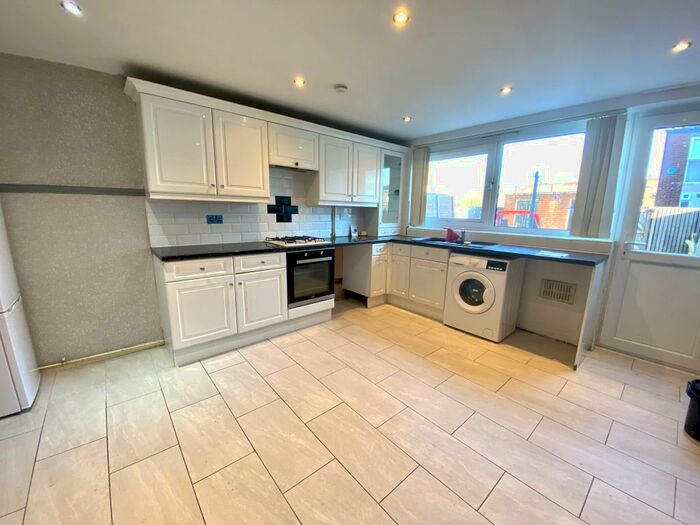 3 Bedroom House To Rent In Hospital Street, Birmingham, B19