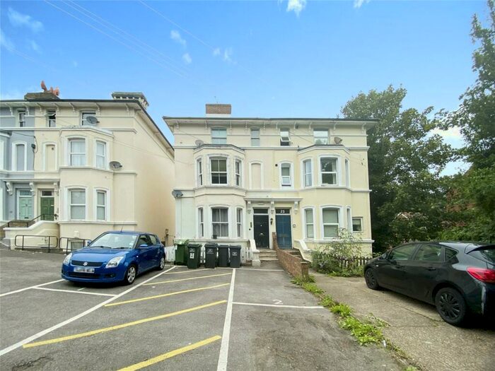 1 Bedroom Flat To Rent In Buckland Hill, Maidstone, Kent, ME16