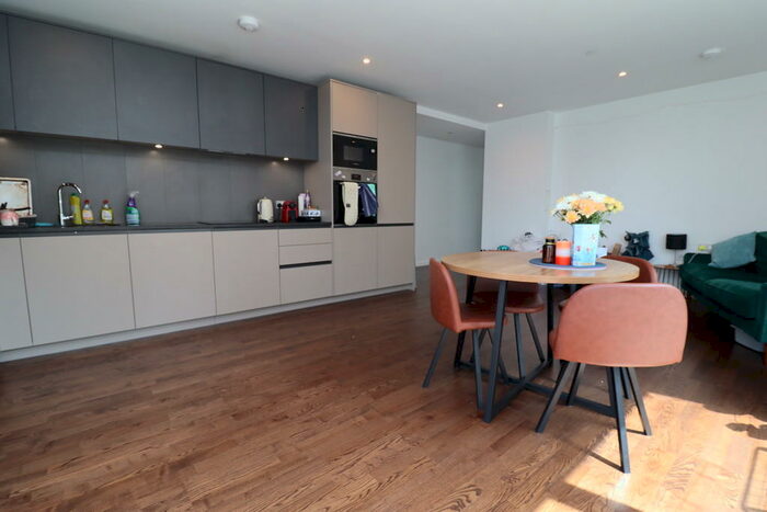 3 Bedroom Apartment To Rent In Meranti Apartments, Deptford Landings, SE8