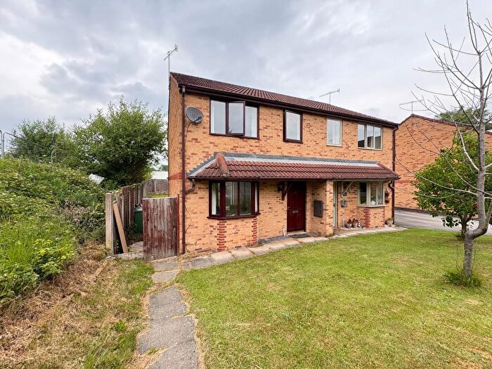 3 Bedroom Semi-Detached House To Rent In Heaton Grange, Hanging Heaton, Batley, WF17