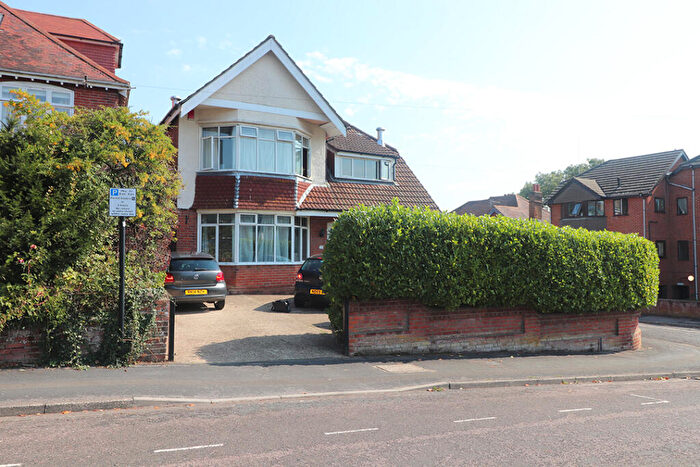 8 Bedroom House To Rent In Grosvenor Road, Highfield, Southampton, SO17