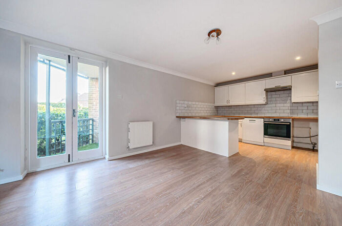 2 Bedroom Flat For Sale In Durham Road, Sidcup, DA14