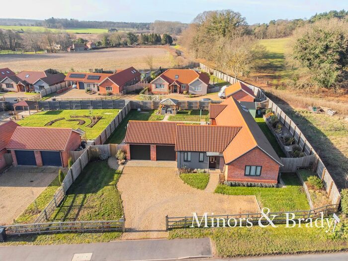 3 Bedroom Detached Bungalow For Sale In Bridge Road, Guist, Dereham, NR20