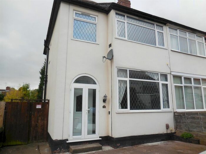 3 Bedroom Semi-Detached House To Rent In Lynton Avenue, Tettenhall, Wolverhampton, WV6