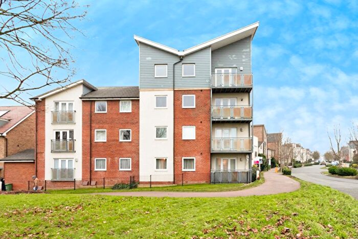 2 Bedroom Flat For Sale In Addington Avenue, Milton Keynes, Buckinghamshire, MK12