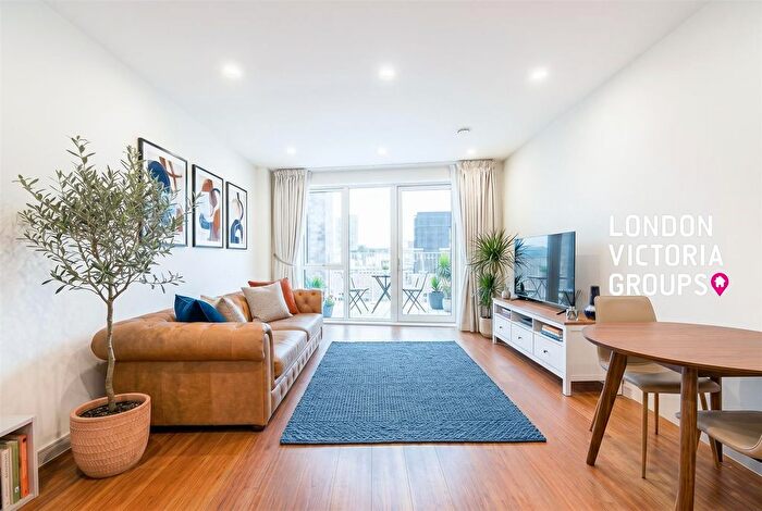 1 Bedroom Flat To Rent In Penny Brookes Street, Stratford, London, E15
