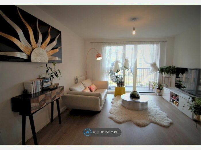 1 Bedroom Flat To Rent In Cabot Close, Croydon, CR0