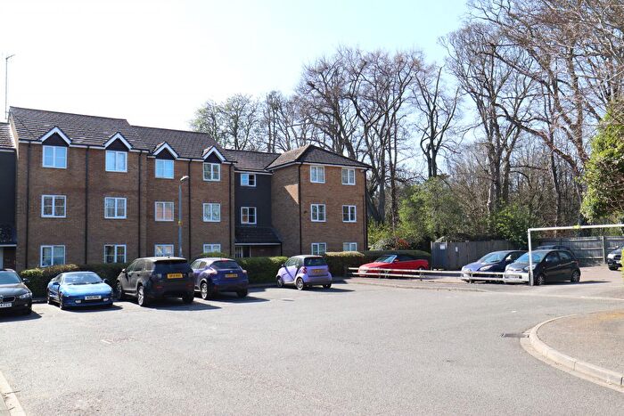 1 Bedroom Flat To Rent In Tennyson Avenue, LU5