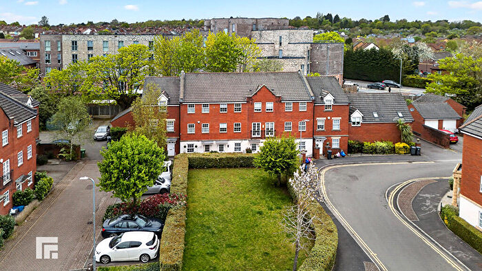 4 Bedroom Town House For Sale In Doe Close, Penylan, Cardiff, CF23