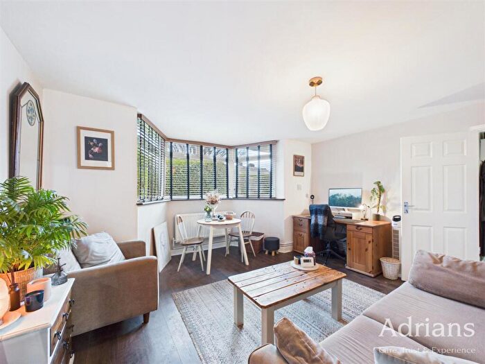 1 Bedroom Maisonette For Sale In Kings Road, Chelmsford, CM1