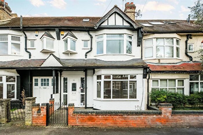 4 Bedroom Terraced House To Rent In Whitehall Gardens, Chingford, E4