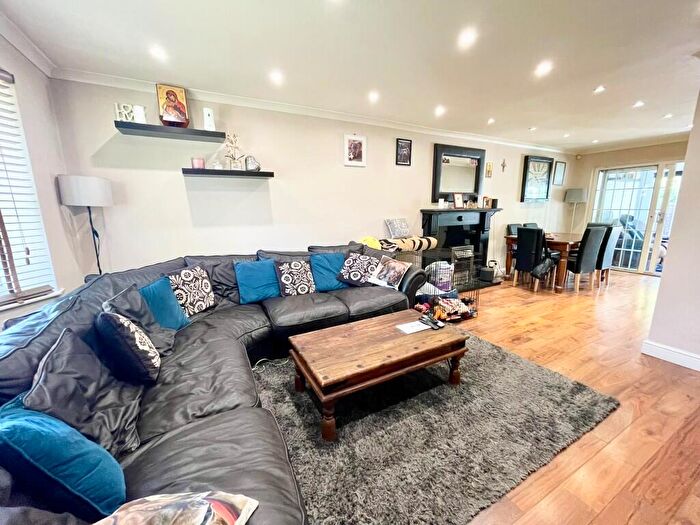 3 Bedroom Terraced House To Rent In Smarts Green, Waltham Cross, Hertfordshire, EN7