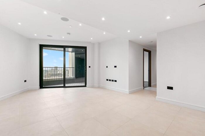 3 Bedroom Flat To Rent In One Linear Place, Nine Elms, SW11