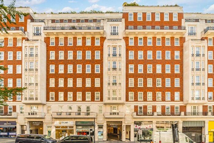 4 Bedroom Flat For Sale In Marylebone Road, London, NW1